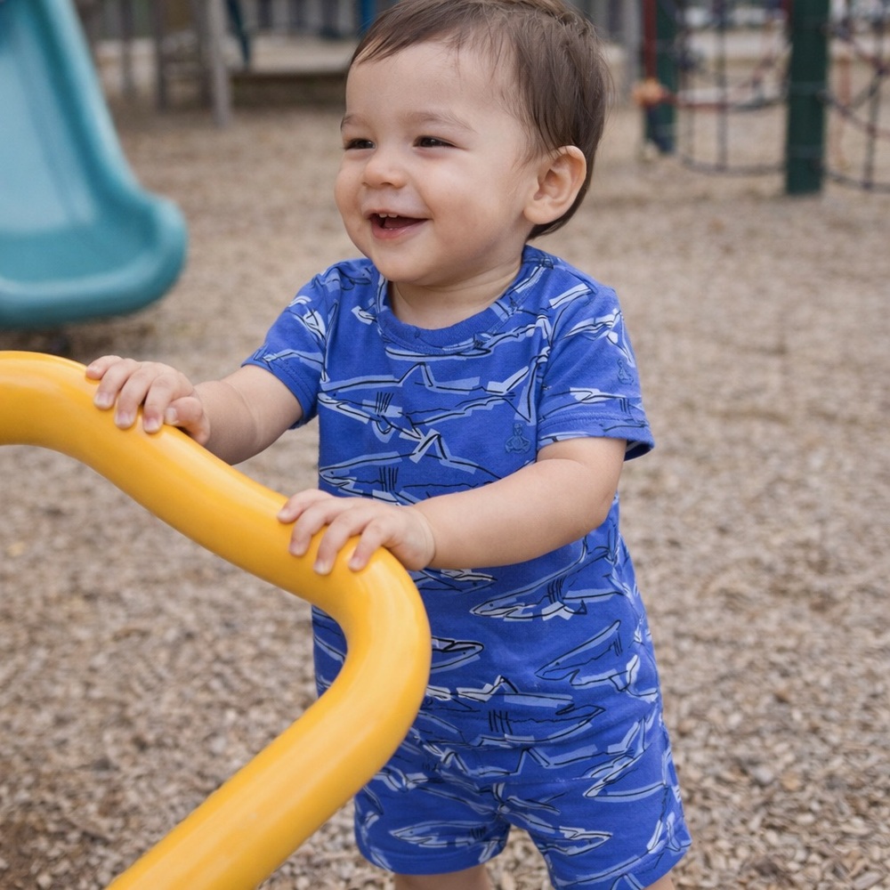 Baby Gap boys summer matching lounge set 6–12M - Picture 4 of 5
